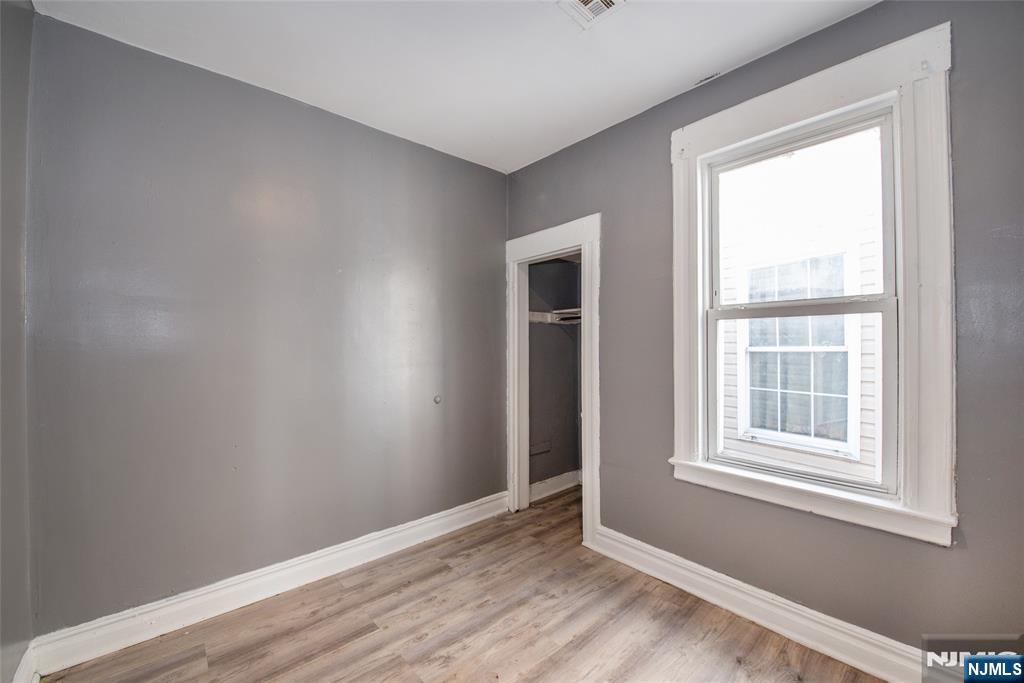 26011917 Property Photo 9