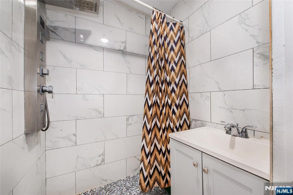 26011917 Property Photo 11