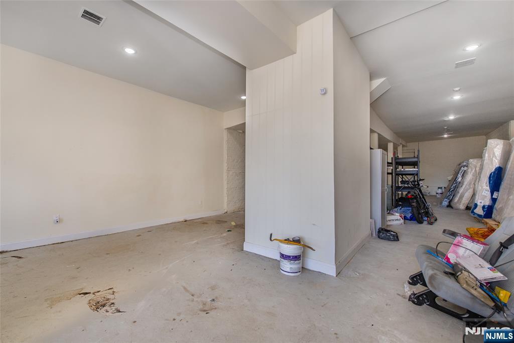 26011917 Property Photo 15
