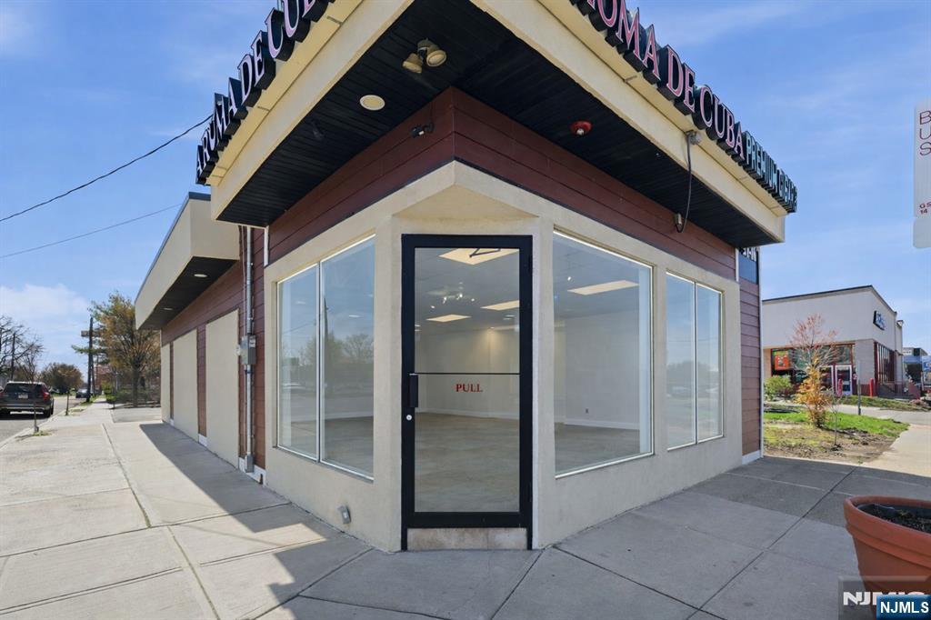 27-16 Broadway Property Photo 2