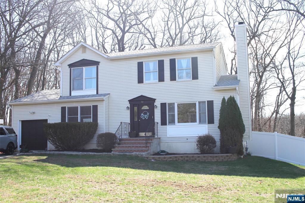 72 Orben Drive Property Photo 1