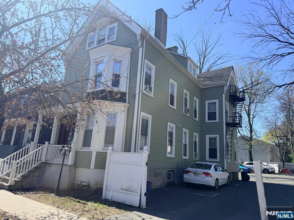 318 White Street Property Photo 2