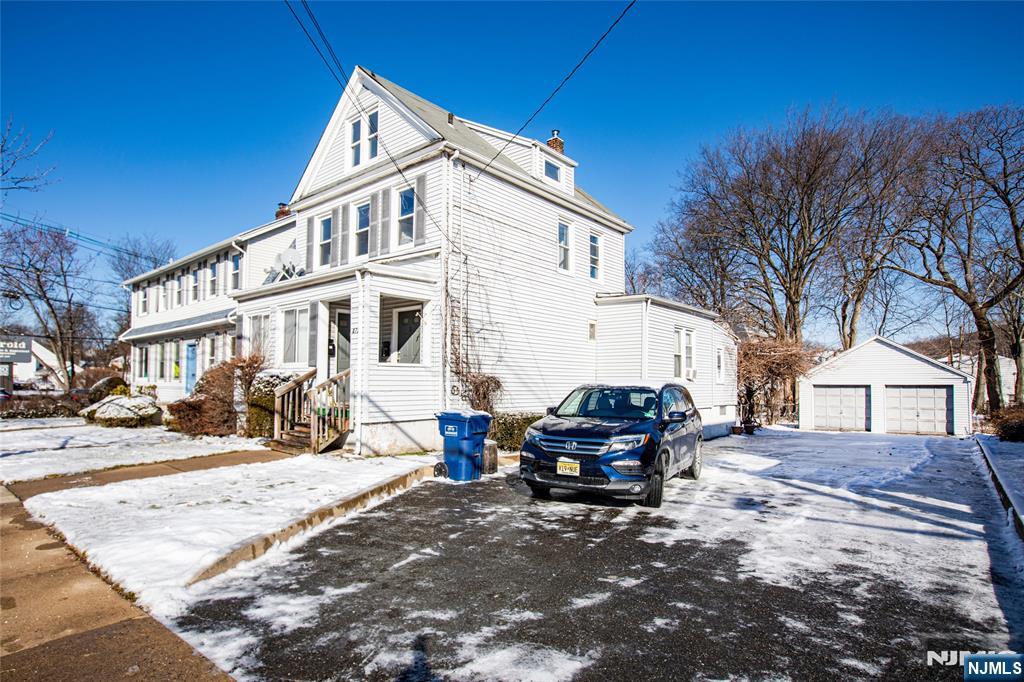 472 Passaic Street Property Photo 2