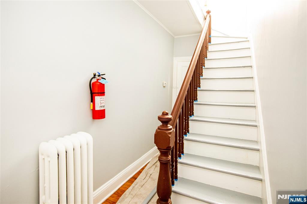 472 Passaic Street Property Photo 4