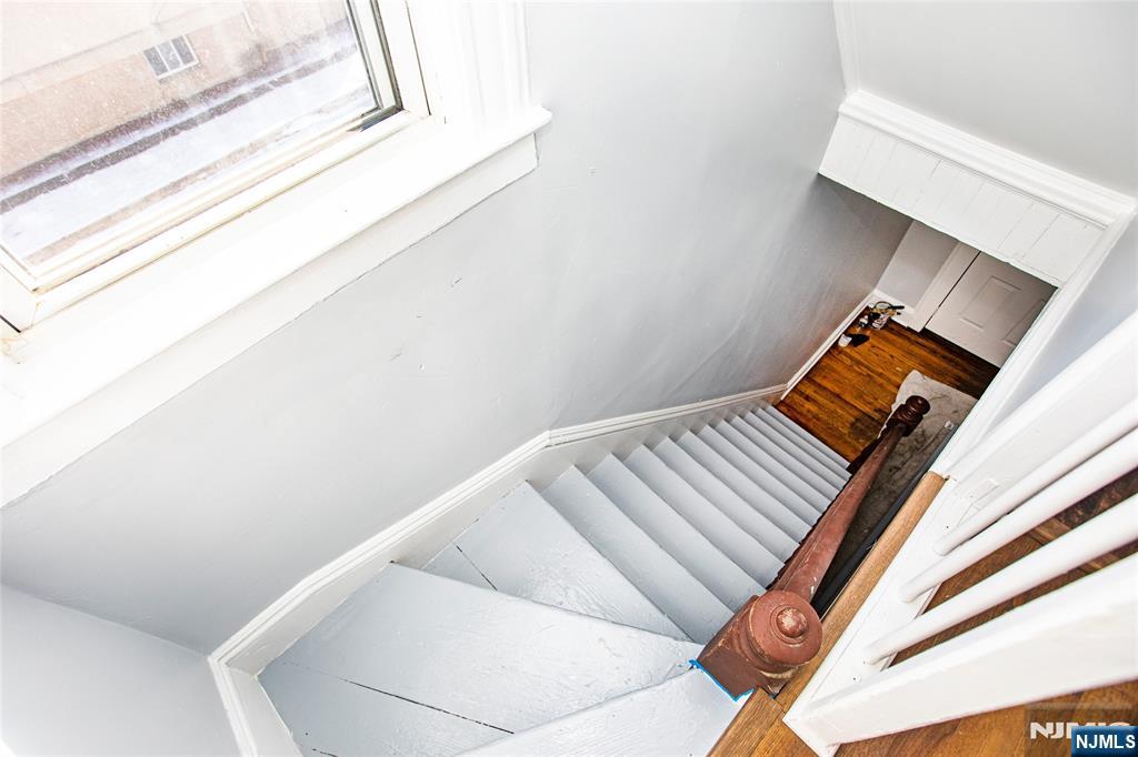 472 Passaic Street Property Photo 5