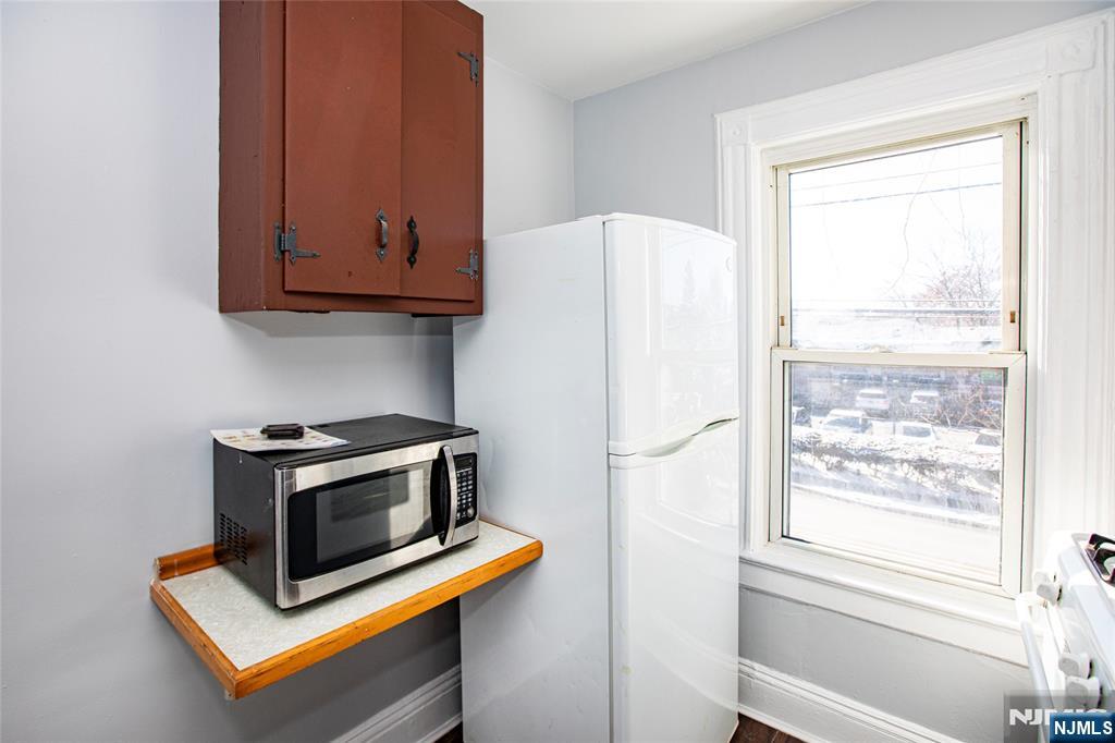 472 Passaic Street Property Photo 8