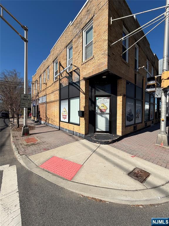 52 W Main Street Property Photo 9