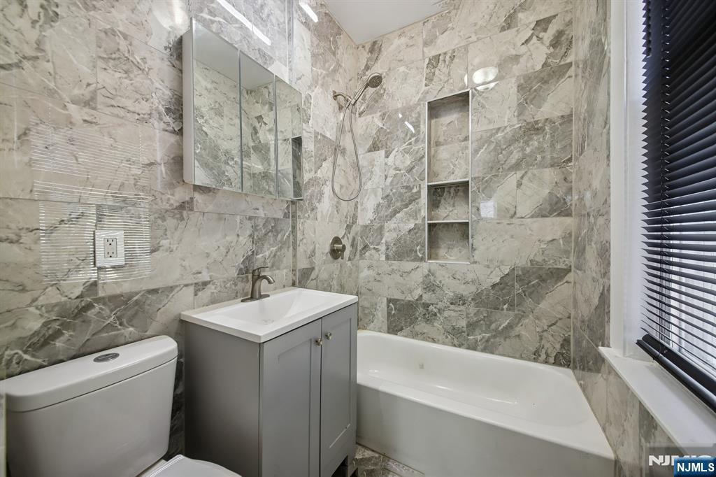 17 Myrtle Avenue Property Photo 11