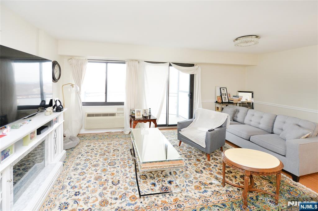 125 Prospect Avenue 10c Property Photo 5