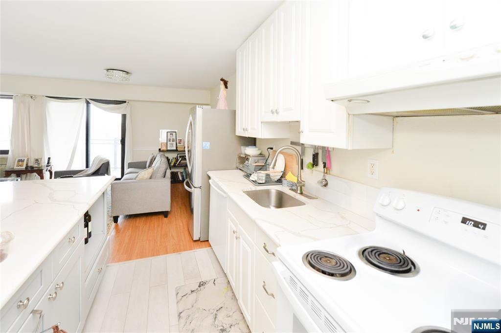 125 Prospect Avenue 10c Property Photo 7