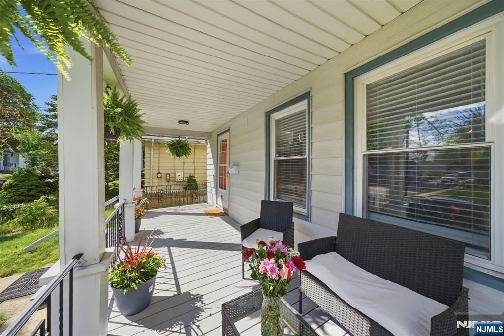42 Spring Valley Avenue Property Photo 2