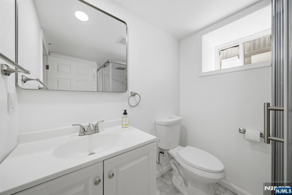 42 Spring Valley Avenue Property Photo 28