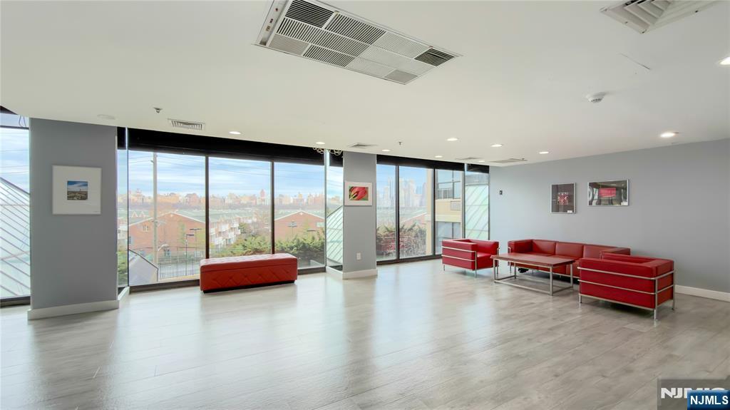 7000 Boulevard East 32c Property Photo 35