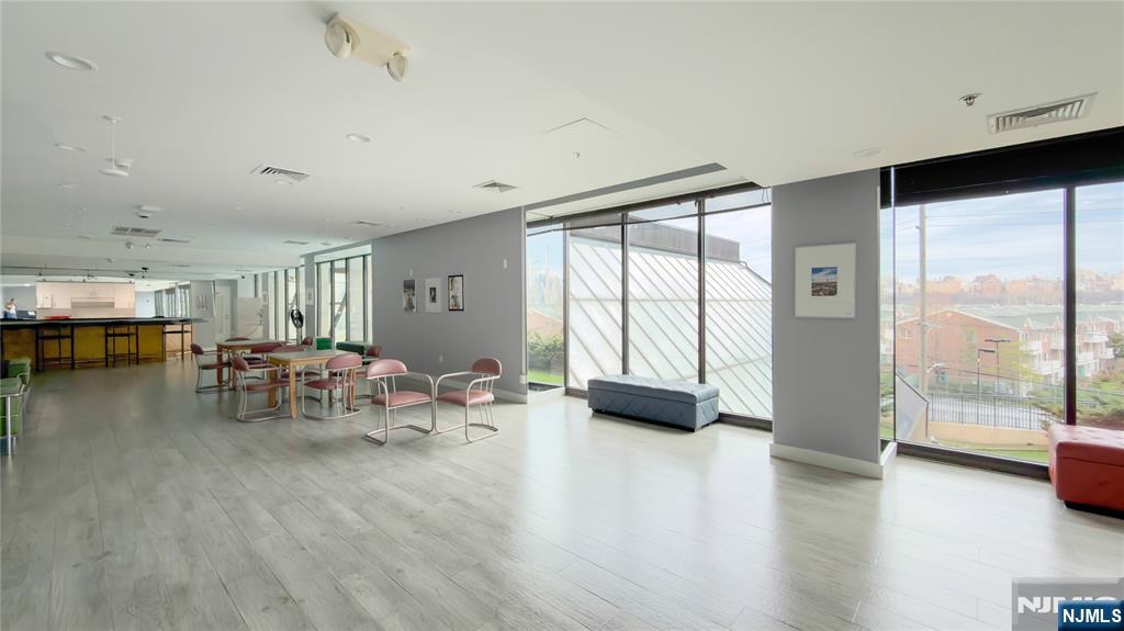 7000 Boulevard East 32c Property Photo 36