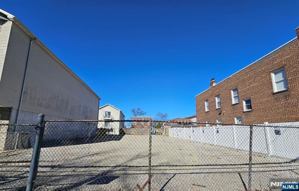 716-718 6th Street Property Photo 1