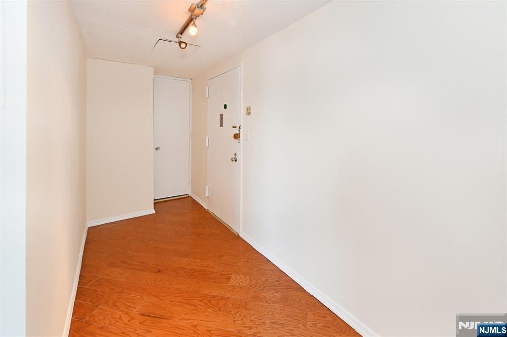7004 Boulevard East 31a Property Photo 3
