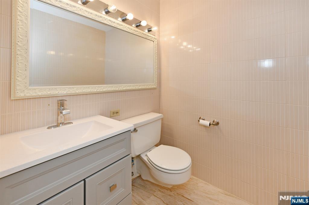 7004 Boulevard East 31a Property Photo 4