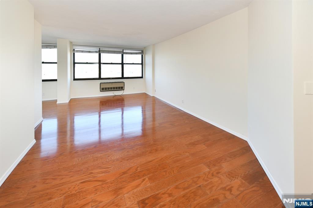 7004 Boulevard East 31a Property Photo 10