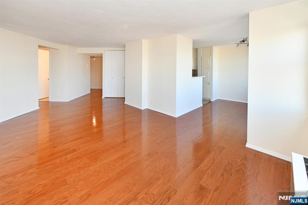 7004 Boulevard East 31a Property Photo 14