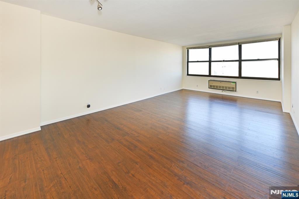 7004 Boulevard East 31a Property Photo 18