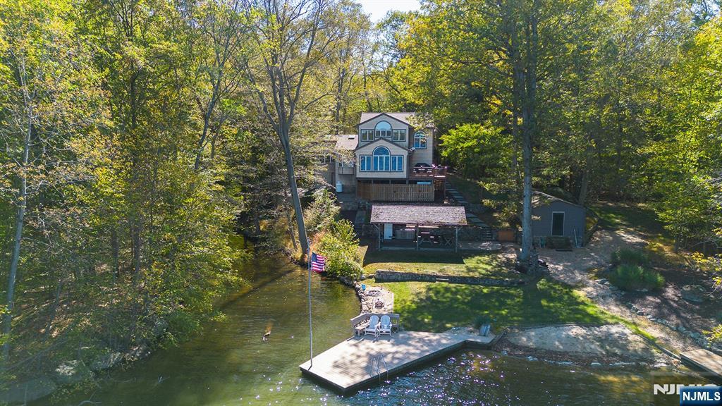 70 Harrison Lane Property Photo 2
