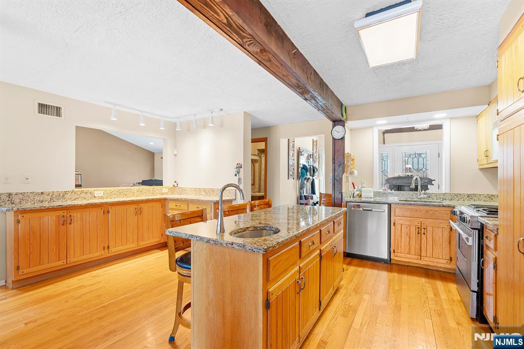 70 Harrison Lane Property Photo 19
