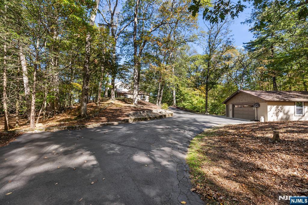 70 Harrison Lane Property Photo 40