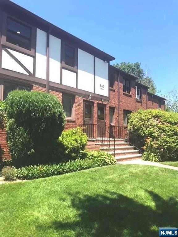 520 Broad Avenue 11 Property Photo 1