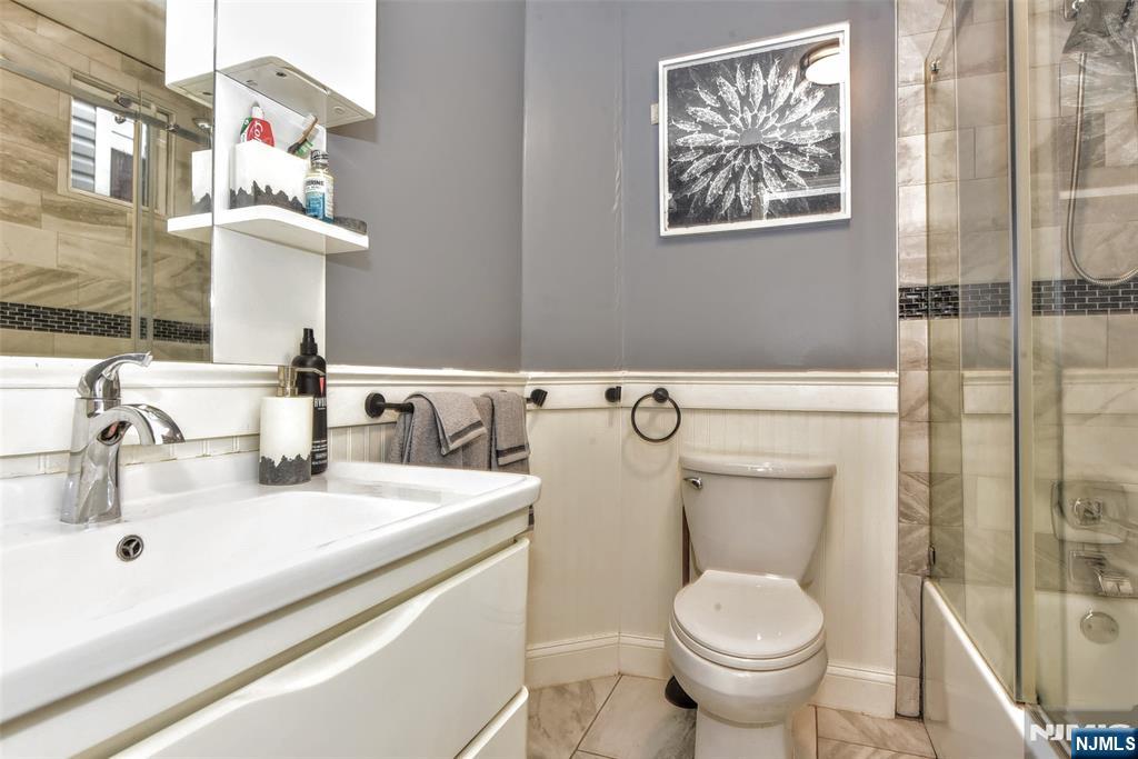 557 Hudson Avenue Property Photo 9