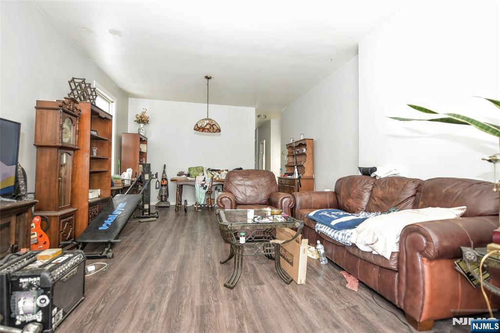 557 Hudson Avenue Property Photo 15