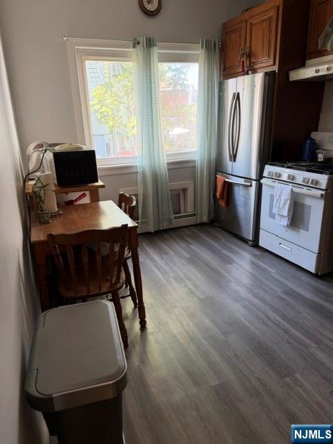 557 Hudson Avenue Property Photo 18