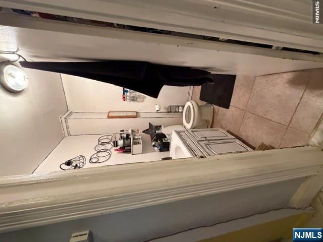 557 Hudson Avenue Property Photo 25