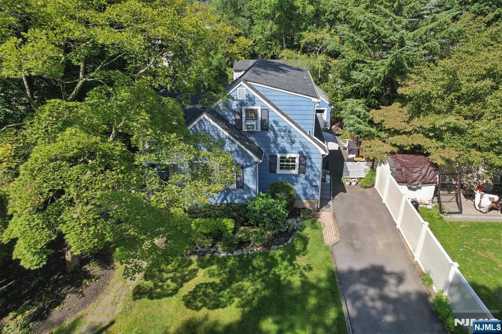 2 Newark Avenue Property Photo 3