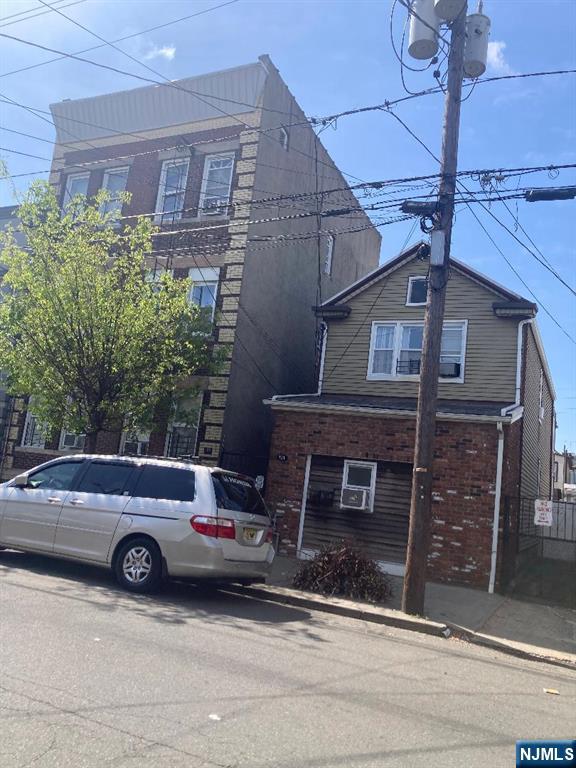 131-133 Delancy Street Property Photo 1