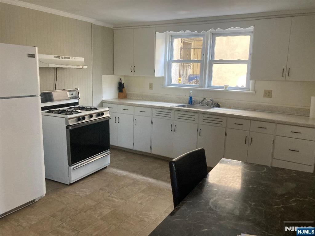 131-133 Delancy Street Property Photo 7
