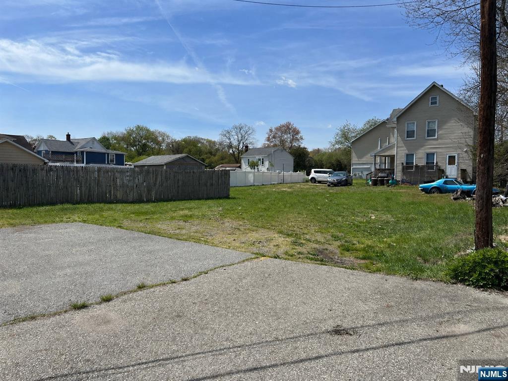 901 Ringwood Avenue Property Photo 3