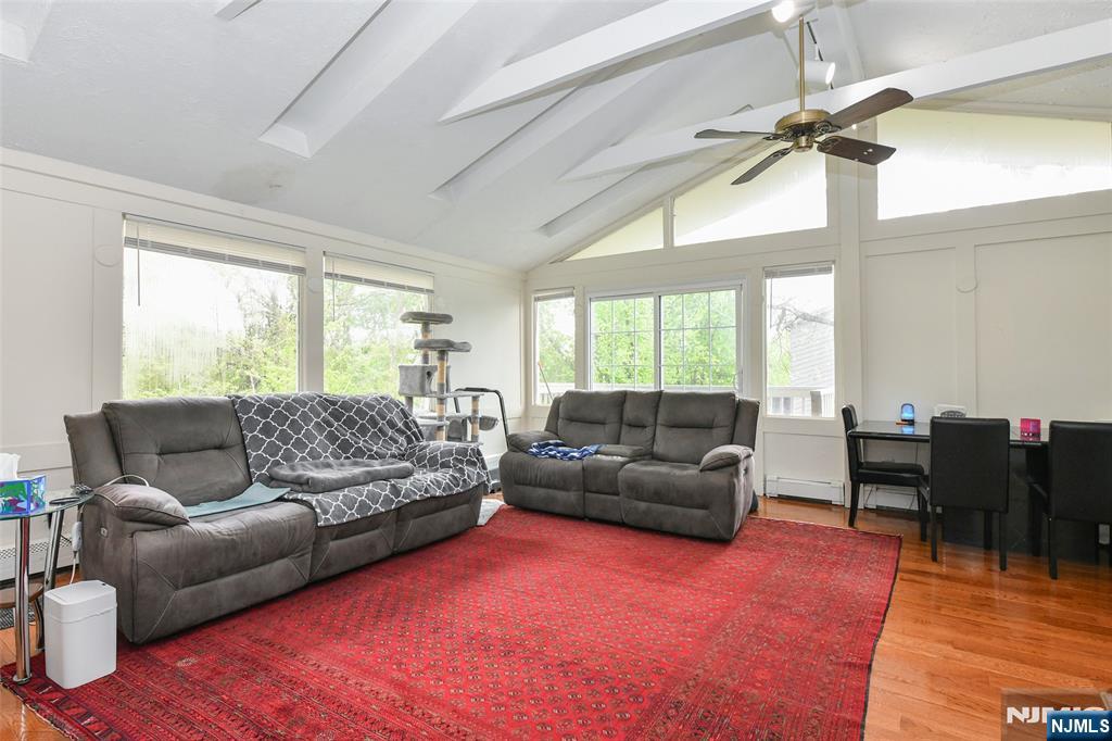 223 Canterbury Avenue Property Photo 12