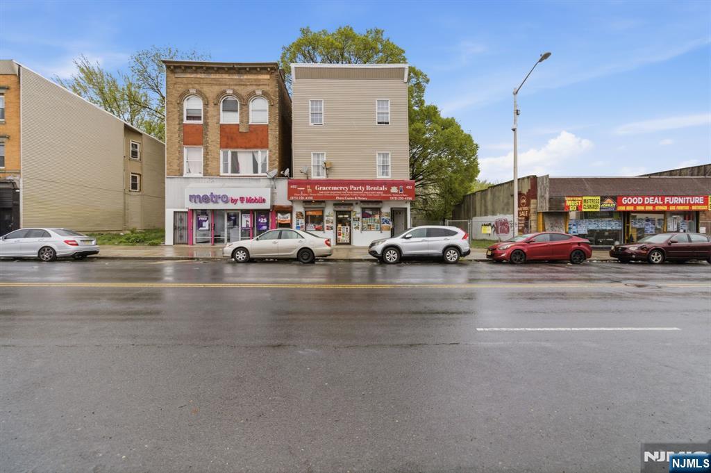 492 Springfield Avenue Property Photo 1
