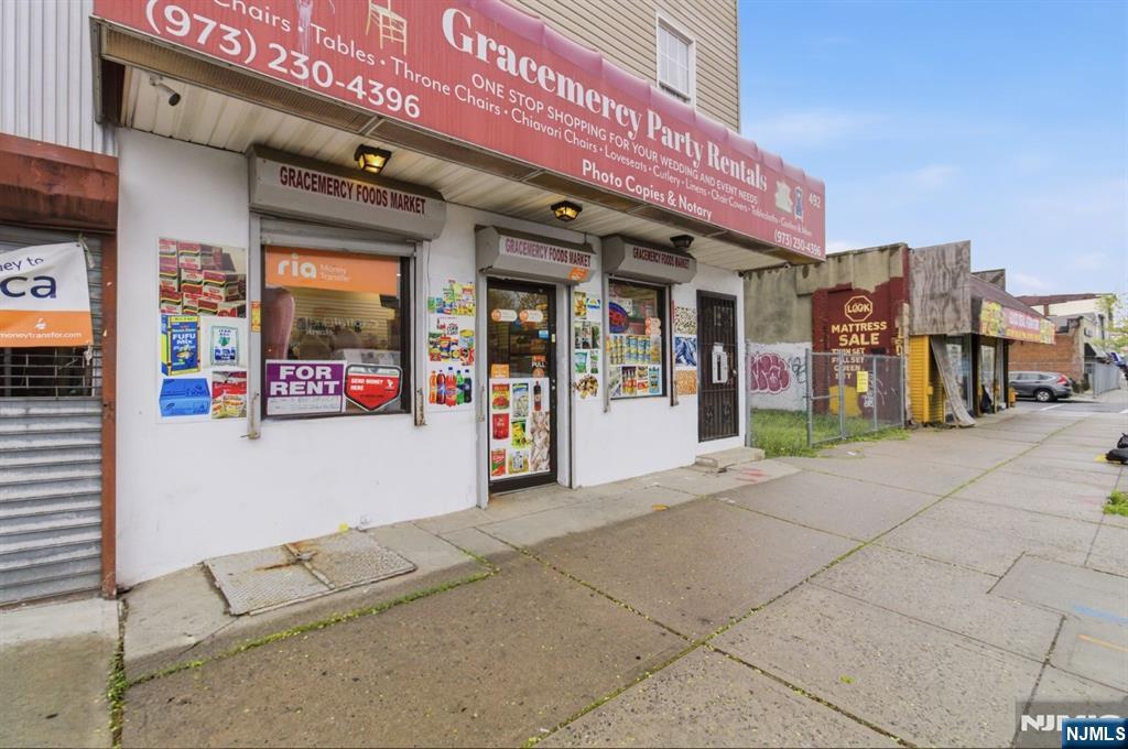 492 Springfield Avenue Property Photo 2