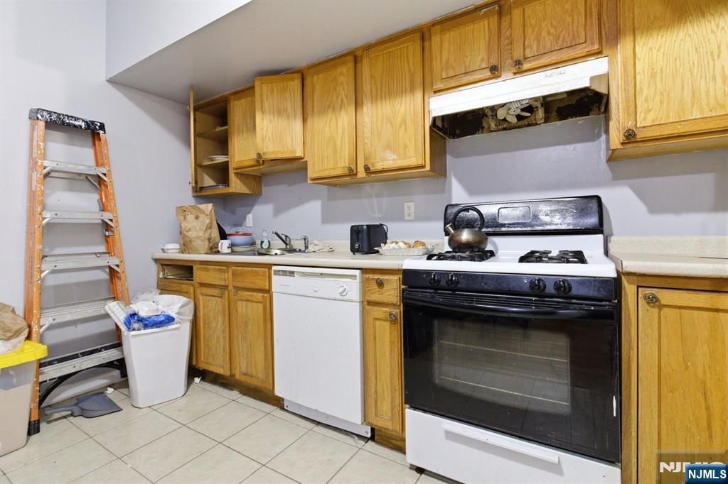 492 Springfield Avenue Property Photo 10