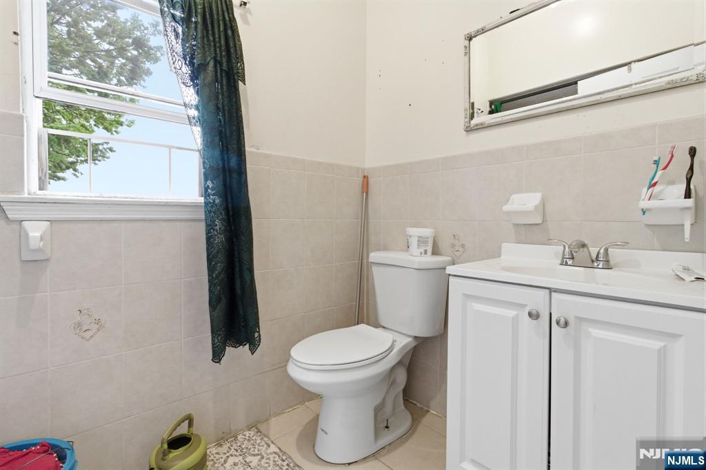 492 Springfield Avenue Property Photo 16