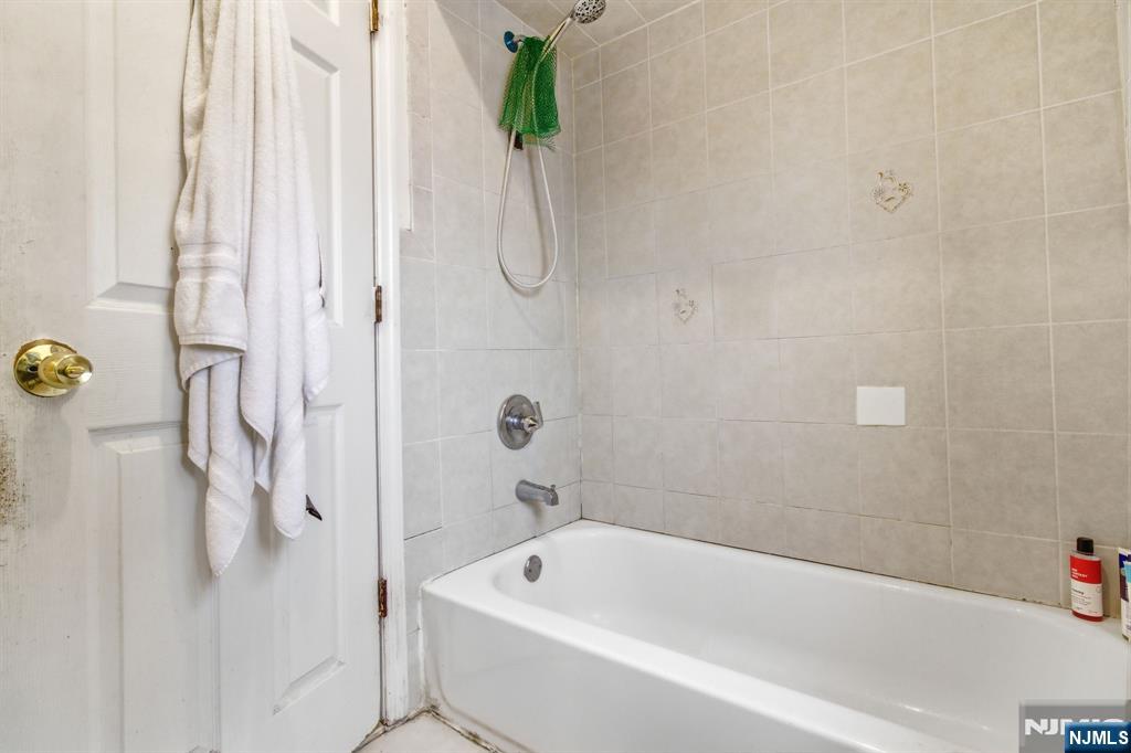 492 Springfield Avenue Property Photo 17