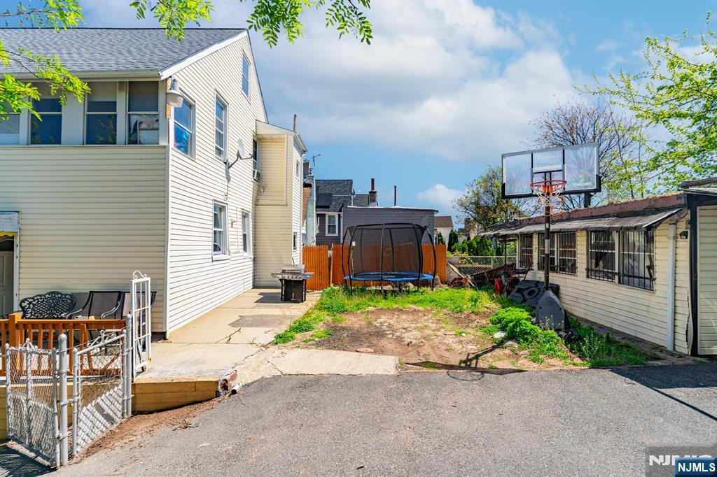 420 Mechanic Street Property Photo 17