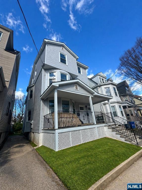 105 7th Street Property Photo 2