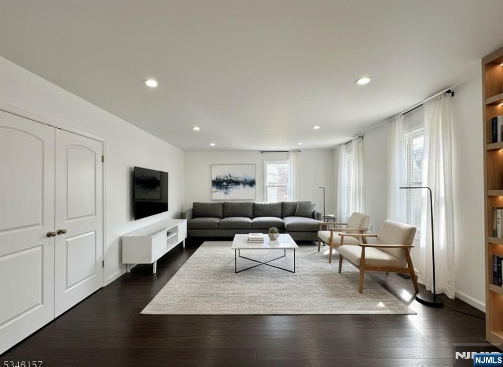 105 7th Street Property Photo 3