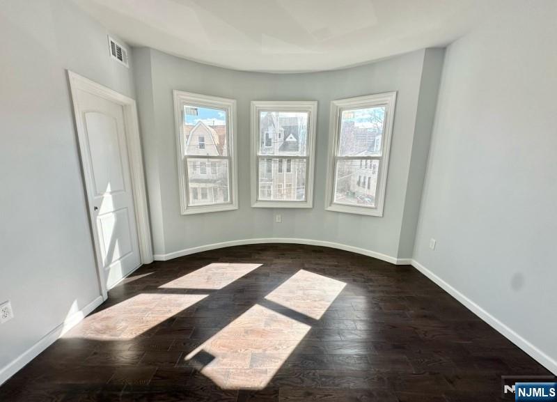 105 7th Street Property Photo 8