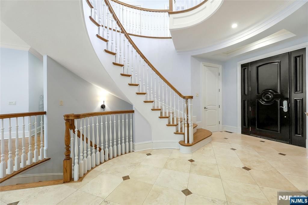 414 Bellaire Drive Property Photo 17