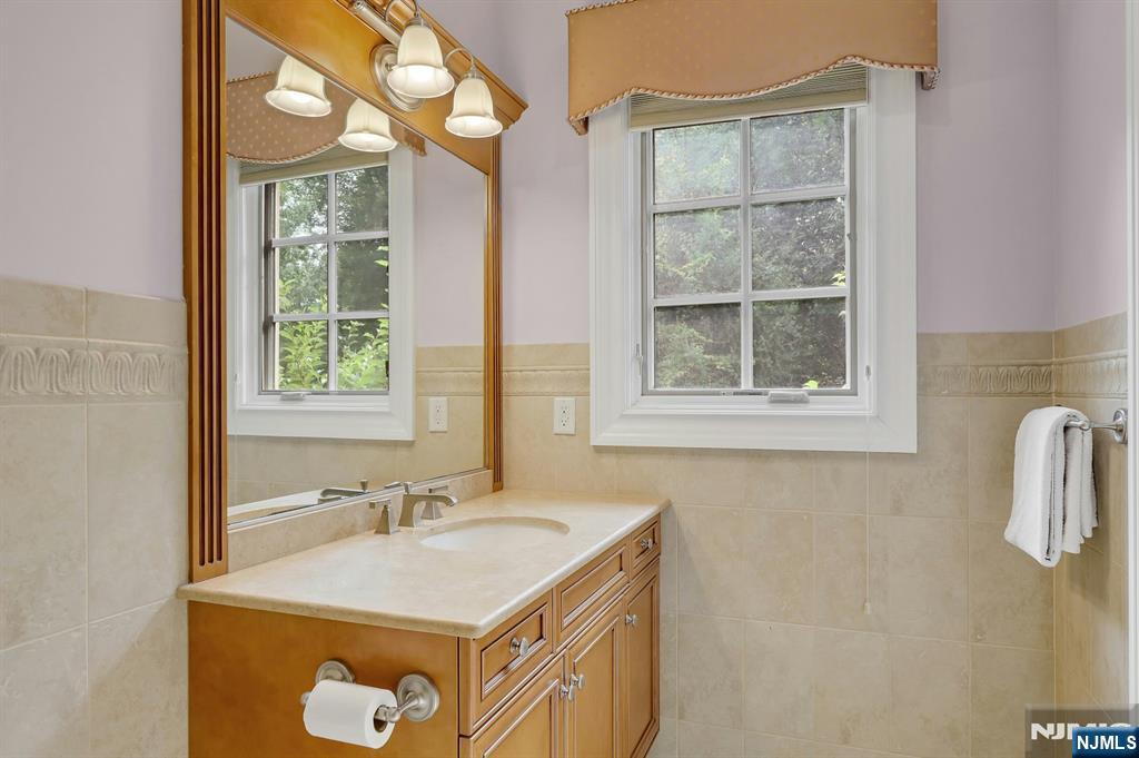 414 Bellaire Drive Property Photo 25