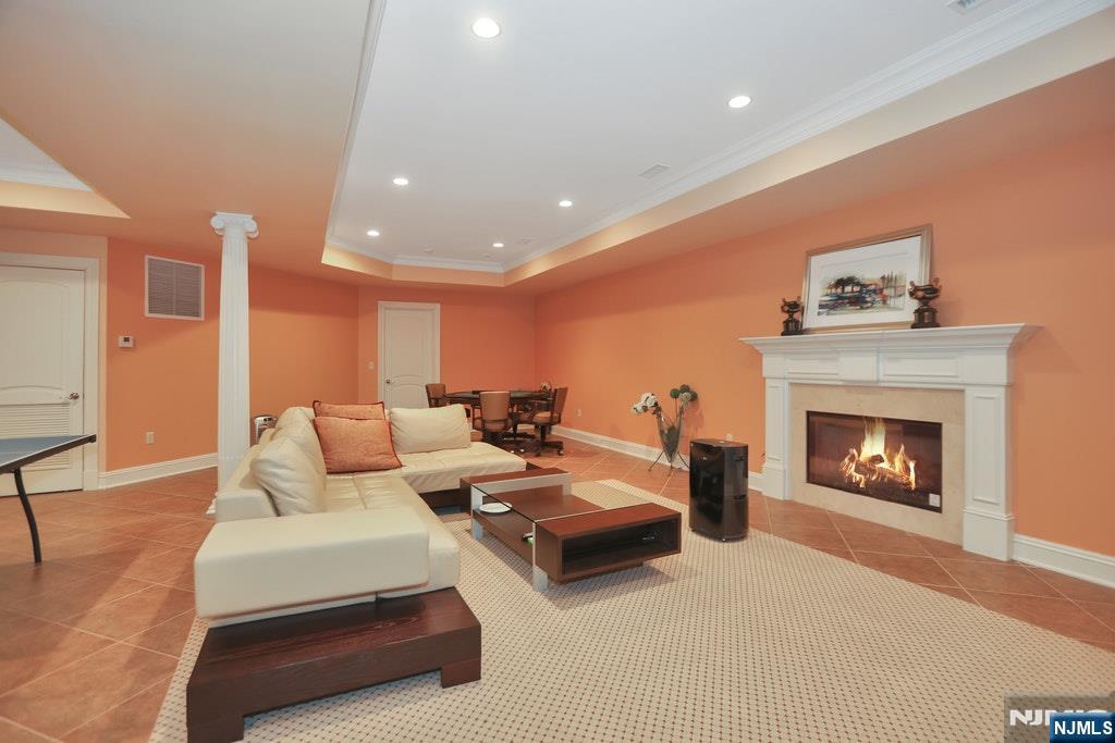 414 Bellaire Drive Property Photo 28