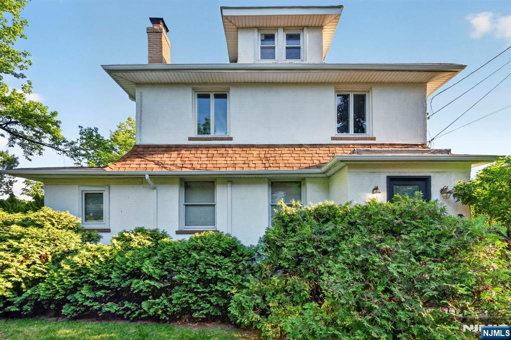 109 Park Street Property Photo 2